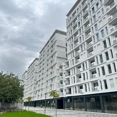 Thomas Two Bedroom Apartment-private Parking Apartment