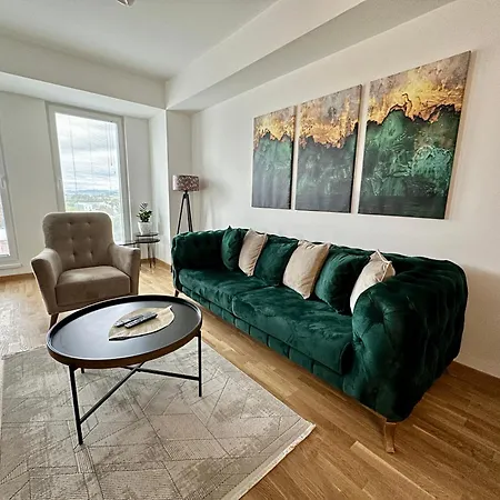 Thomas Two Bedroom Apartment-private Parking Apartment Skopje
