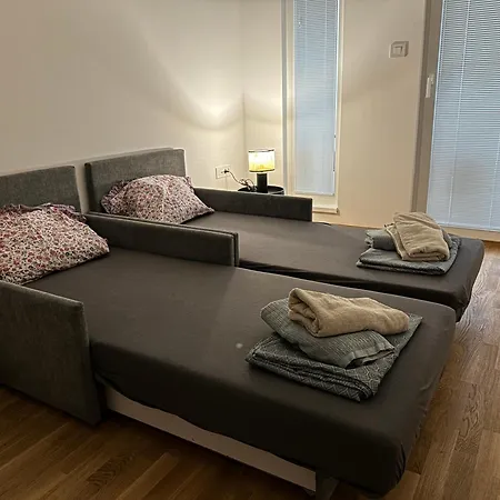 Thomas Two Bedroom Apartment-private Parking Skopje