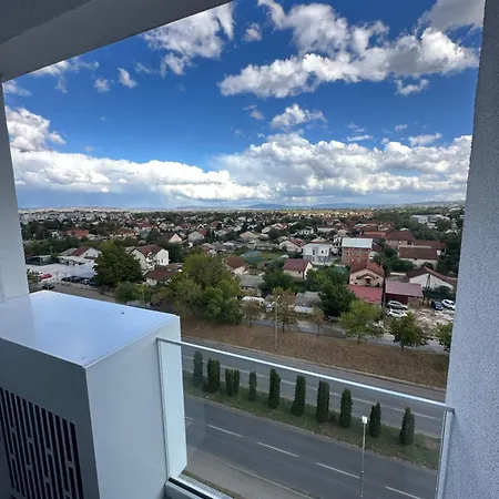 Thomas Two Bedroom Apartment-private Parking Apartment *