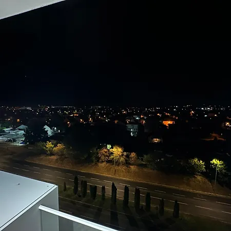 Thomas Two Bedroom Apartment-private Parking Skopje