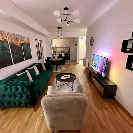 Thomas Two Bedroom Apartment-private Parking Apartment *